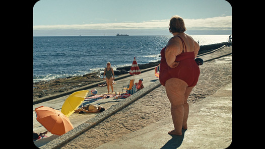 UMA MÃE VAI À PRAIA